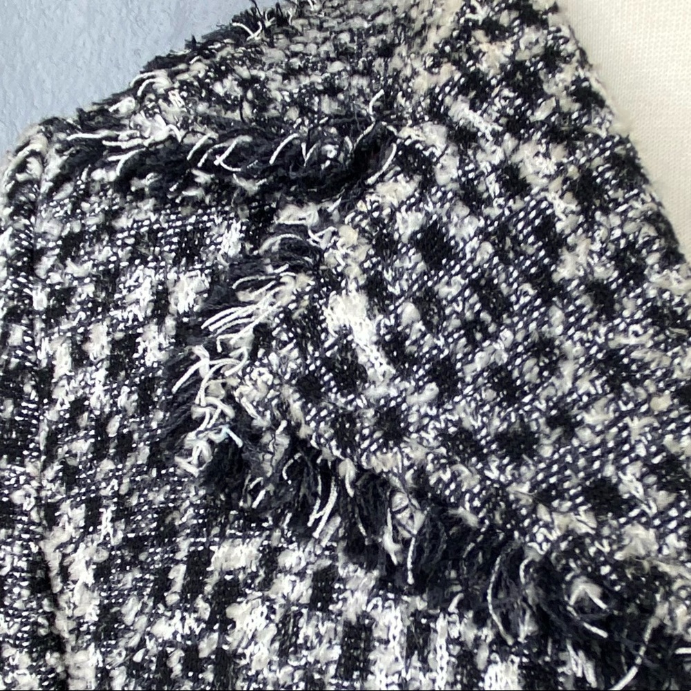 ST. JOHN animal print black knit 4-button blazer with fringe detail - Picture 8 of 14